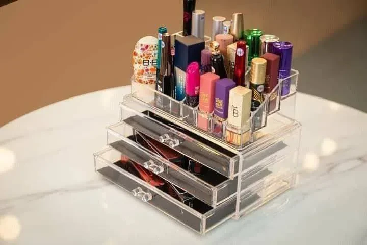 علبة ادوات التجميل